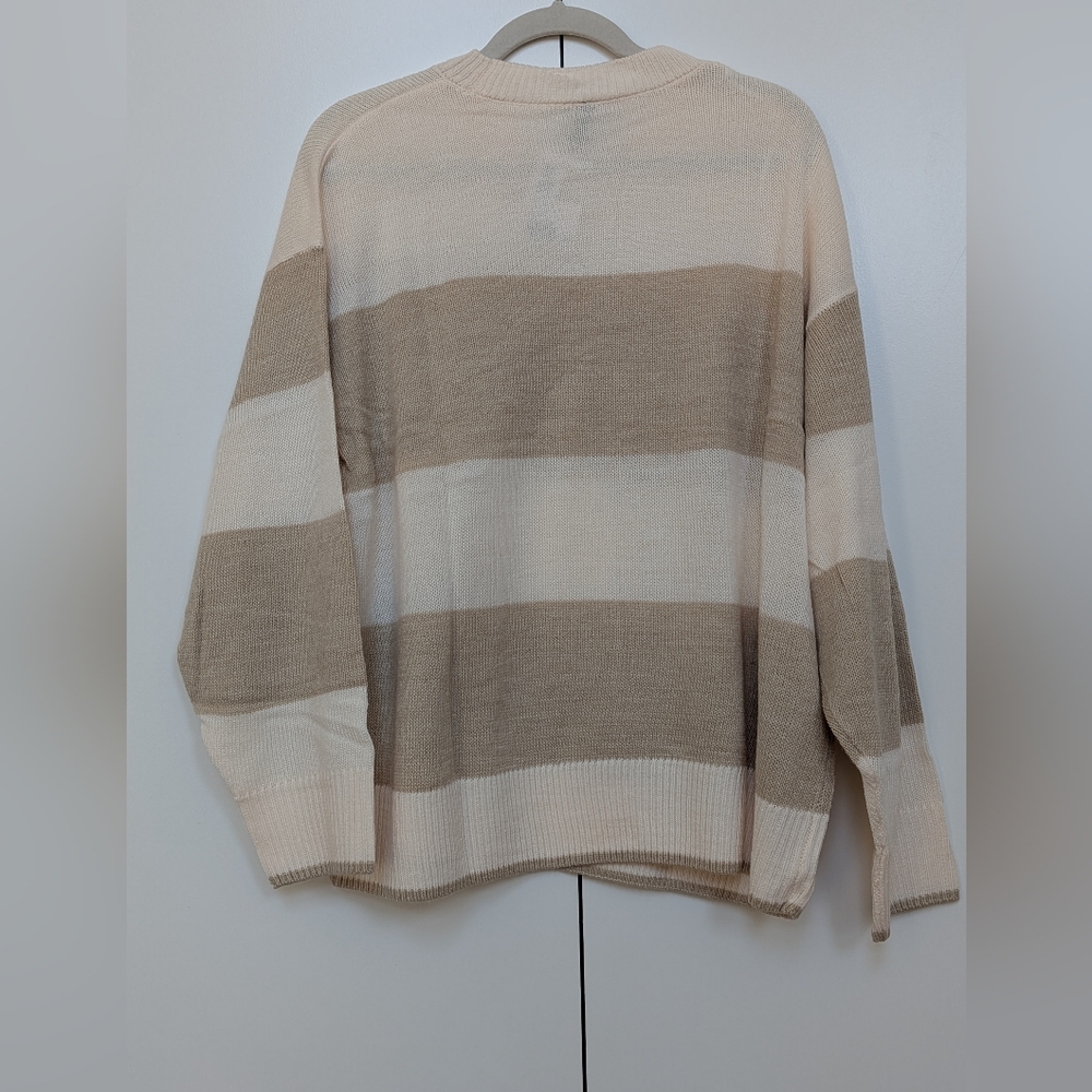 H&M NWT Women's Beige and Cream Striped Sweater - Picture 3 of 8